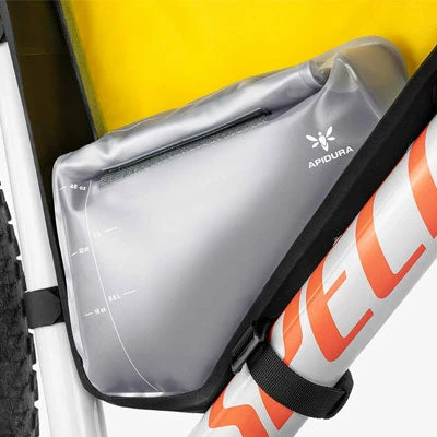 Poche D'hydratation 1.5L Pour Sacoche Gravel Frame Pack Apidura 7 Poche D'hydratation 1.5L Pour Sacoche Gravel Frame Pack Apidura – Image 5