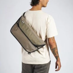 Chrome Industries Sacoche Bandoulière Simple Messenger Chrome 12 L 13 Chrome Industries Sacoche Bandoulière Simple Messenger Chrome 12 L -Apidura Soldes sacoche bandouliere simple messenger chrome 12 l full 6
