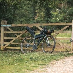 Sacoche De Cadre Pour Le Bikepacking 4L Aqua Evo Adventure Oxford 13 Sacoche De Cadre Pour Le Bikepacking 4L Aqua Evo Adventure Oxford -Apidura Soldes sacoche cadre frame pack oxford 4L 12