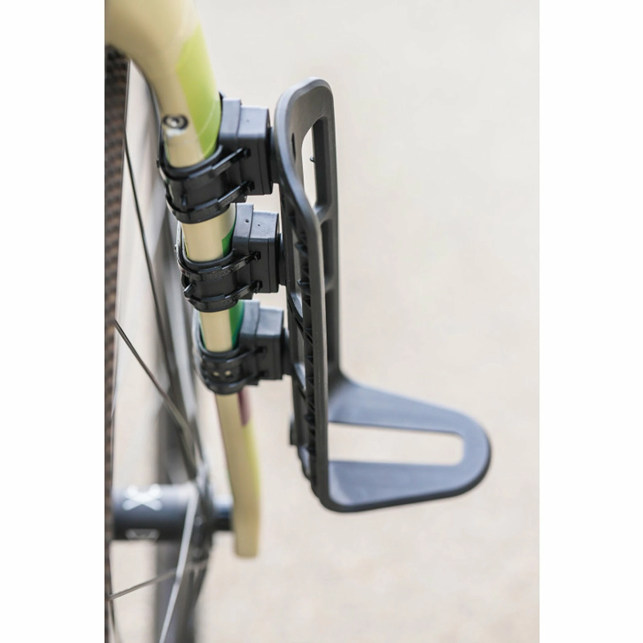 Sacoche De Fourche Bikepacking Et Cyclotourisme Zefal Z Adventure 6L 4 Sacoche De Fourche Bikepacking Et Cyclotourisme Zefal Z Adventure 6L – Image 2