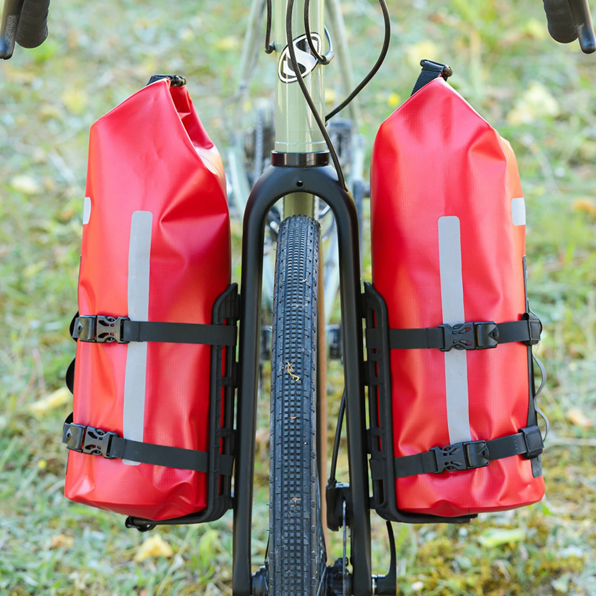 Sacoche De Fourche Bikepacking Et Cyclotourisme Zefal Z Adventure 6L 7 Sacoche De Fourche Bikepacking Et Cyclotourisme Zefal Z Adventure 6L – Image 5