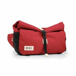 Sacoche De Guidon Convertible Bandoulière Piha MeroMero 3 à 6L 23 Sacoche De Guidon Convertible Bandoulière Piha MeroMero 3 à 6L -Apidura Soldes sacoche guidon mero mero piha brique