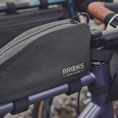 Sacoche Sur Tube Supérieur Brooks Pour Bikepacking 0.9L Scape 7 Sacoche Sur Tube Supérieur Brooks Pour Bikepacking 0.9L Scape – Image 5
