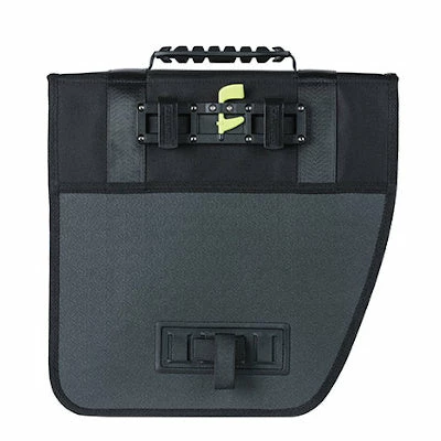 Sacoche Vélo Noire Pour Porte-bagage Arrière Tour Basil Gauche 5 Sacoche Vélo Noire Pour Porte-bagage Arrière Tour Basil Gauche – Image 3