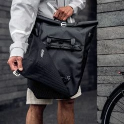 Sacoche Vélo Réfléchissante Vario PS High Visibility Ortlieb 7 Sacoche Vélo Réfléchissante Vario PS High Visibility Ortlieb -Apidura Soldes sacoche velo ortlieb vario p high visibility 6